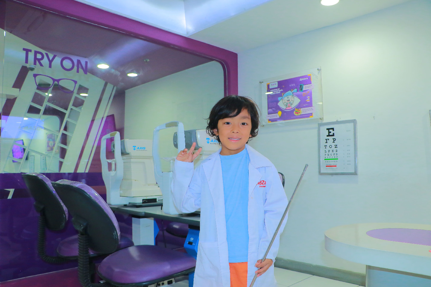 Optometrist Assistant